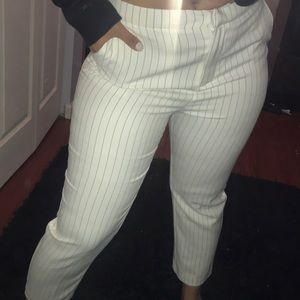 WHITE STRIPED FOREVER 21 ANKLE PANTS WITH ZIPPER